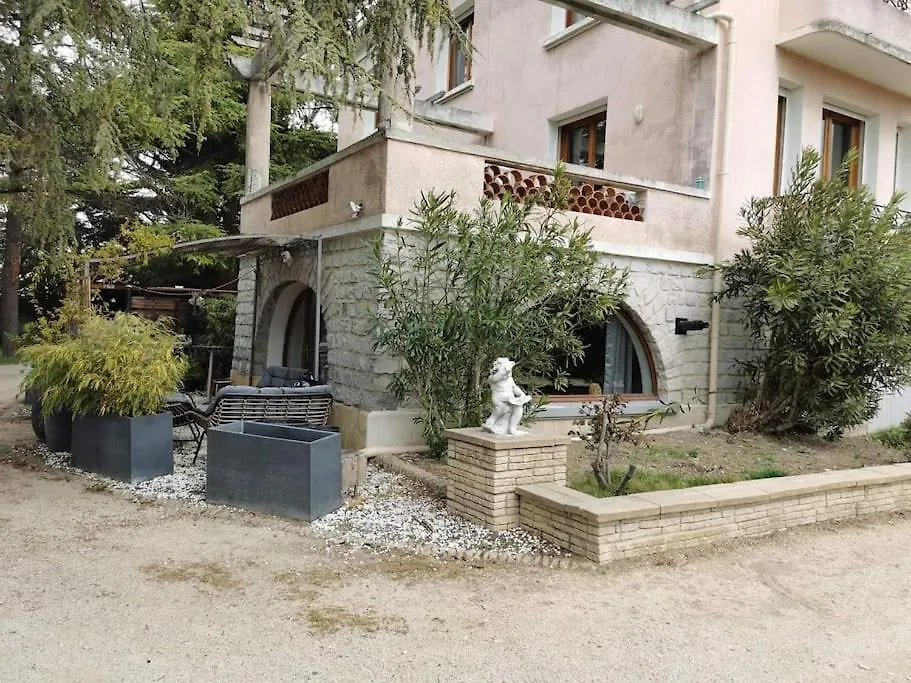 Appartement Loft Ravissant Avec Jacuzzi Et Parc à Orange  0*, Orange (Vaucluse) France