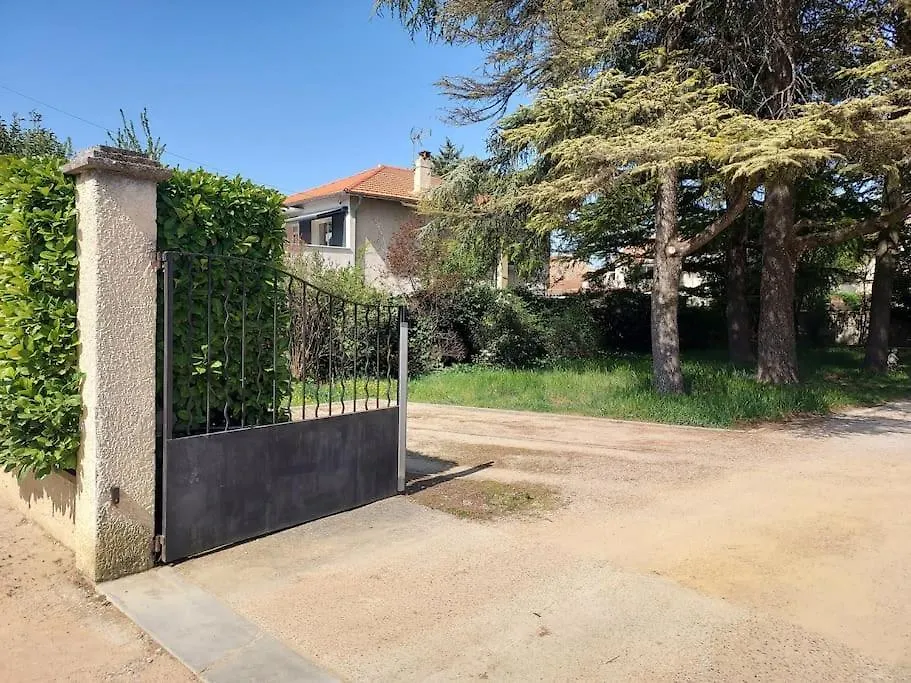 Appartement Loft Ravissant Avec Jacuzzi Et Parc à Orange