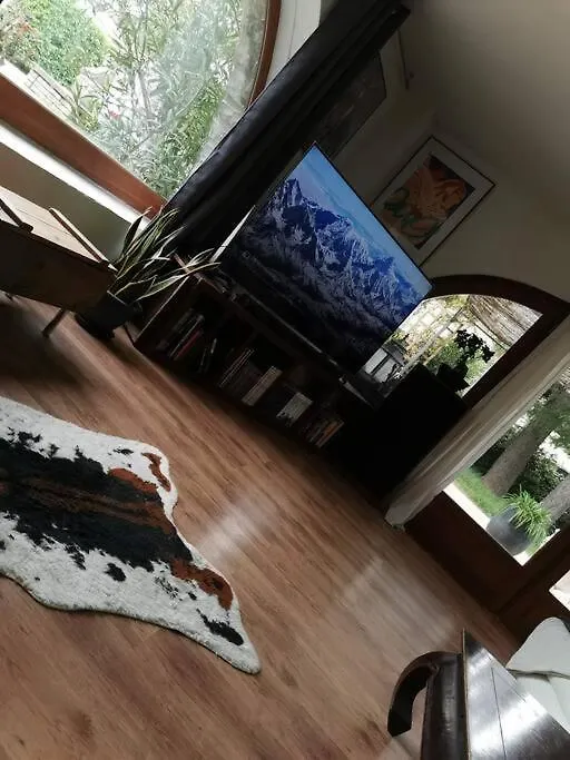 Appartement Loft Ravissant Avec Jacuzzi Et Parc à Orange  0*, Orange (Vaucluse)