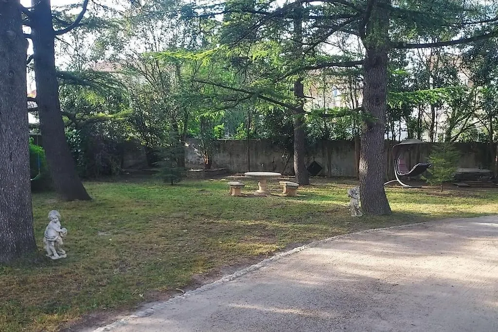 Appartement Loft Ravissant Avec Jacuzzi Et Parc à Orange